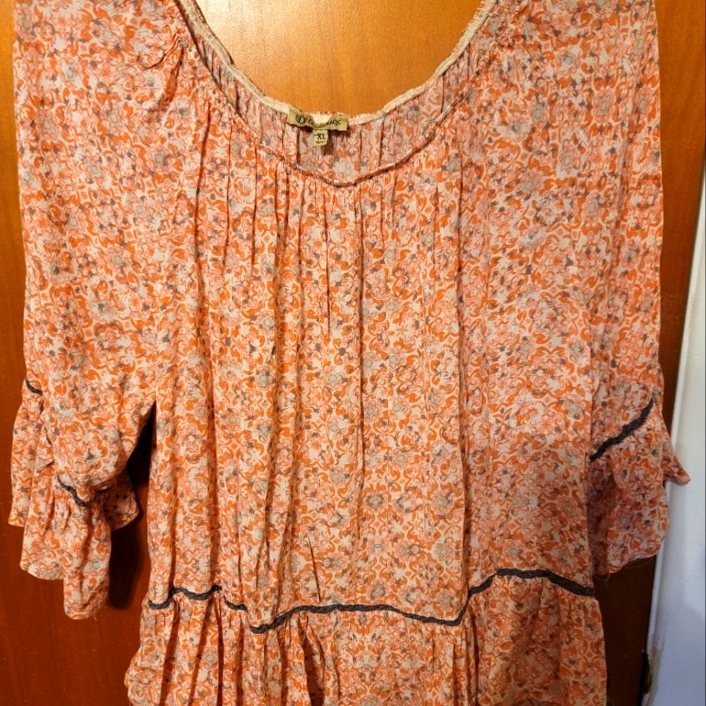 Democracy xl top